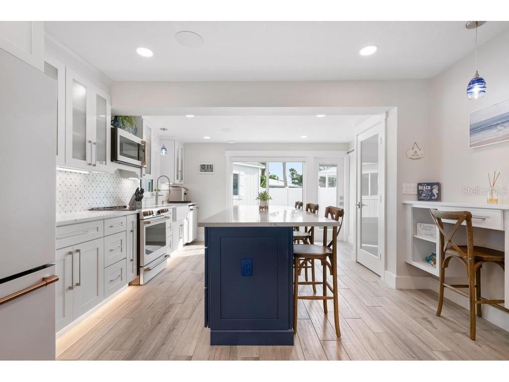 211 85th Street Holmes Beach FL 34217 A4674337 image15