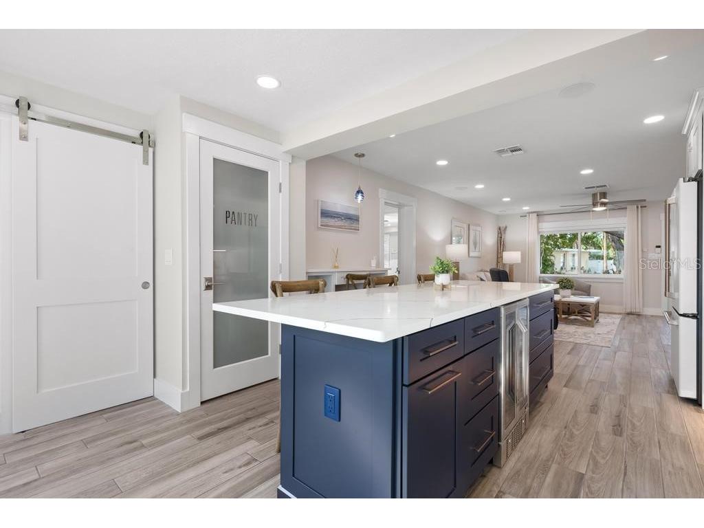 211 85th Street Holmes Beach FL 34217 A4674337 image20