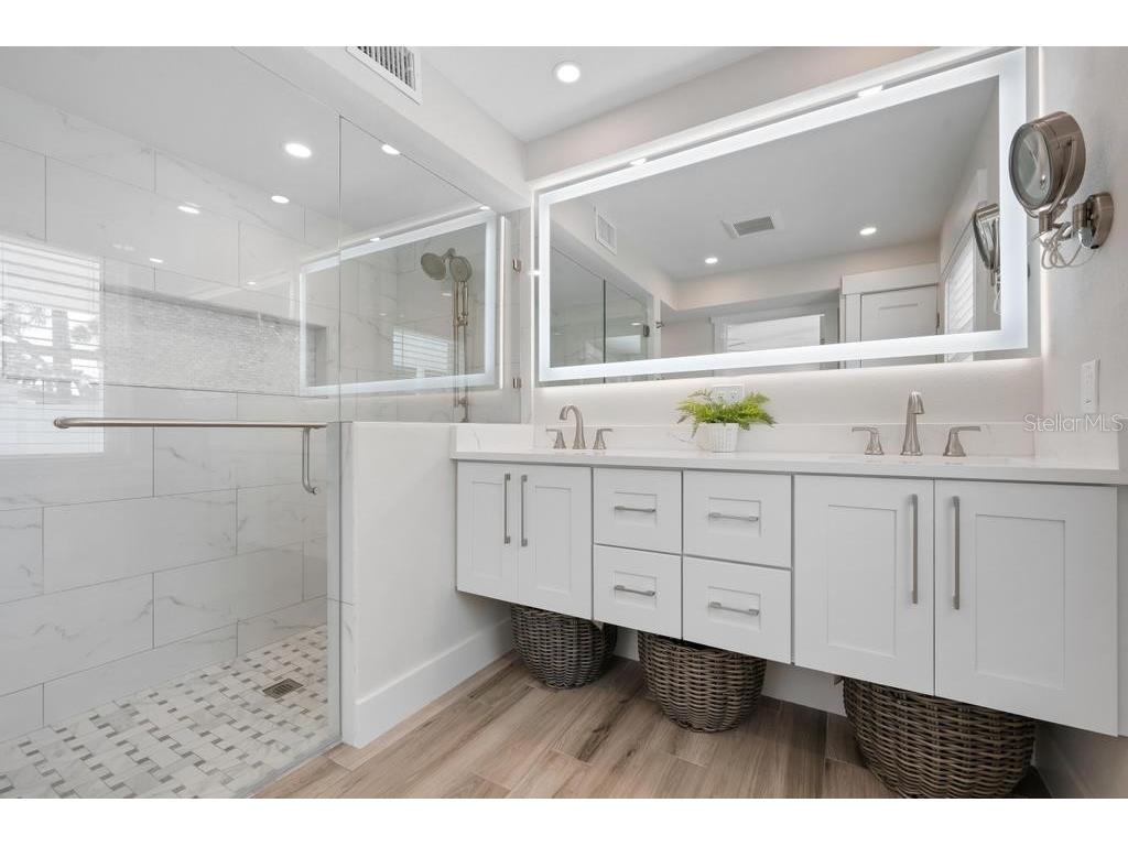 211 85th Street Holmes Beach FL 34217 A4674337 image28