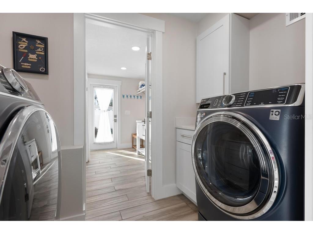 211 85th Street Holmes Beach FL 34217 A4674337 image36