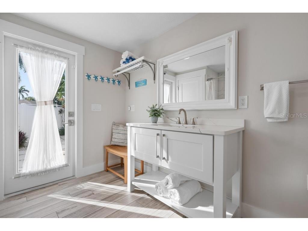 211 85th Street Holmes Beach FL 34217 A4674337 image38