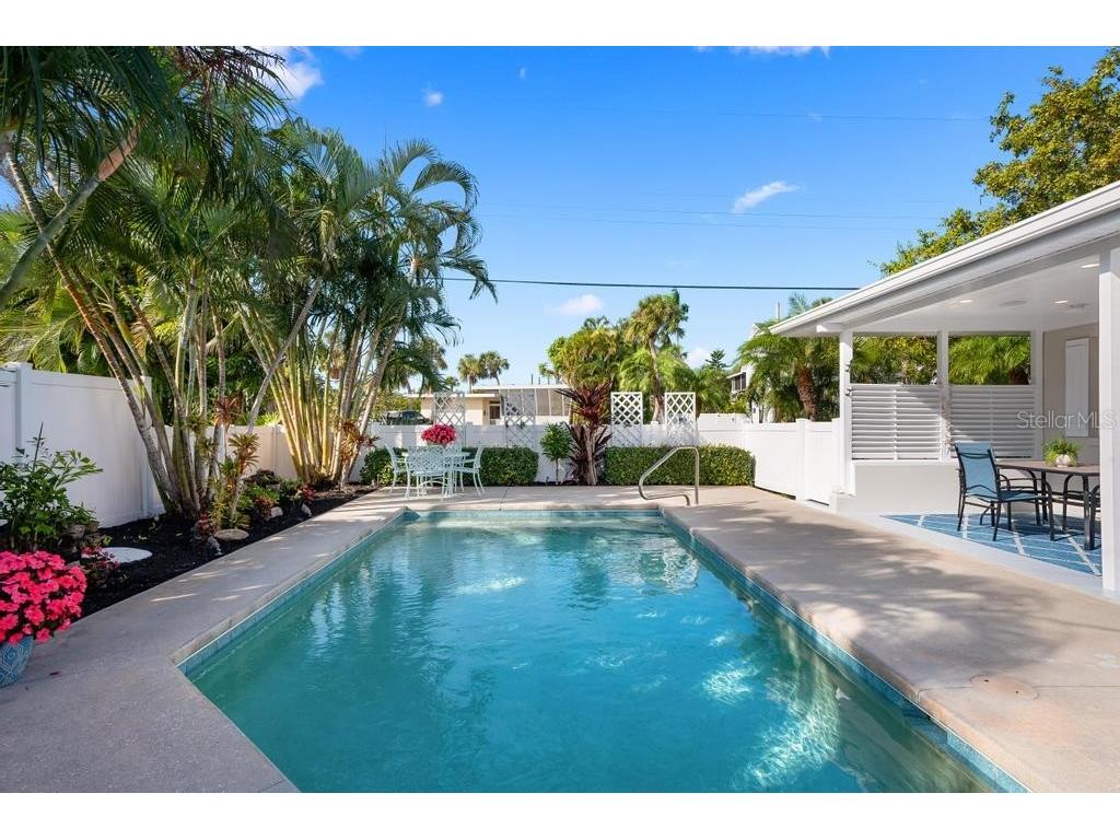 211 85th Street Holmes Beach FL 34217 A4674337 image42