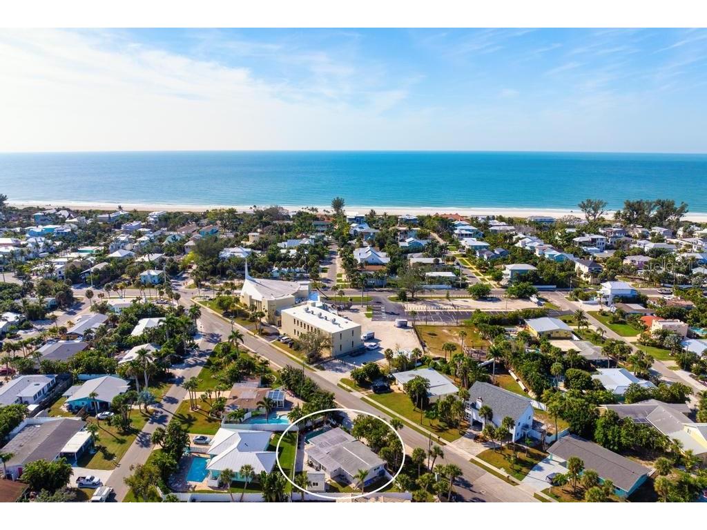 211 85th Street Holmes Beach FL 34217 A4674337 image5