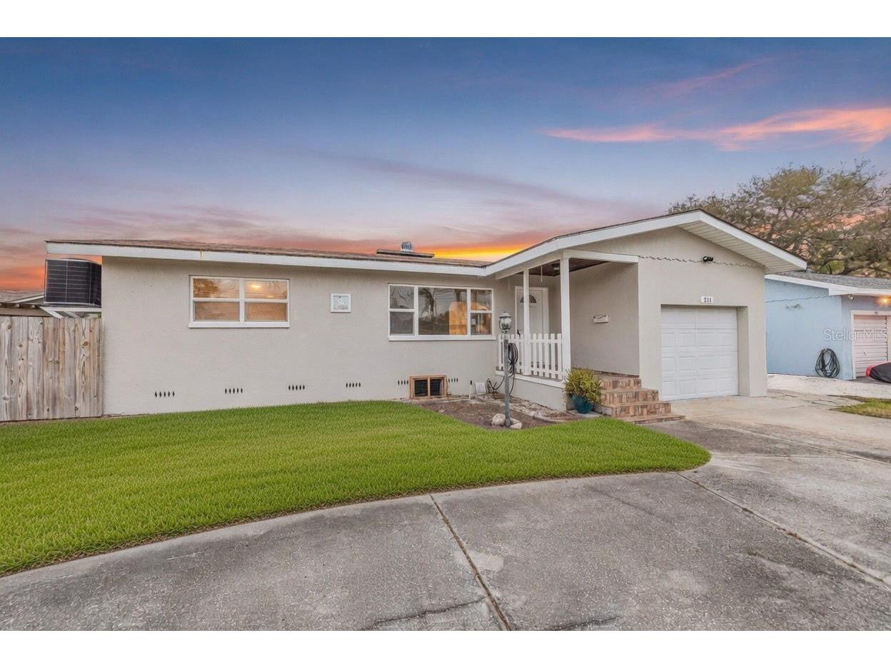 211 89th Avenue N Saint Petersburg FL 33702 TB8479234 image1