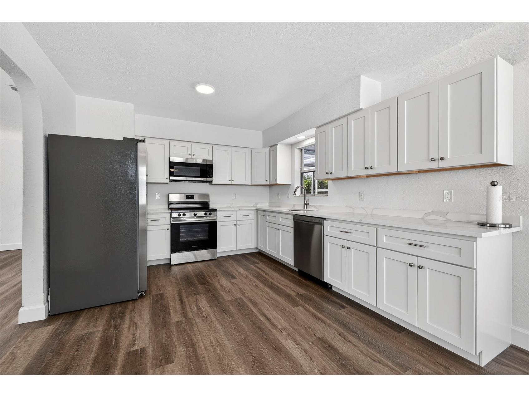 211 89th Avenue N Saint Petersburg FL 33702 TB8479234 image6