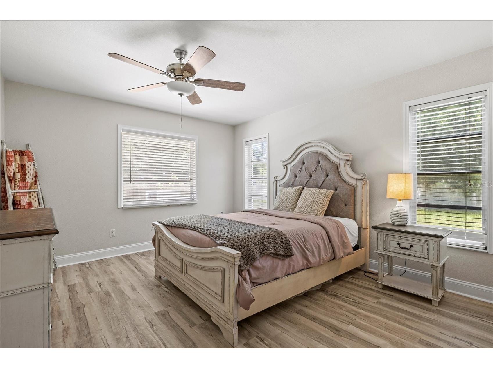 211 Avenida De Bahia Nokomis FL 34275 A4698076 image32