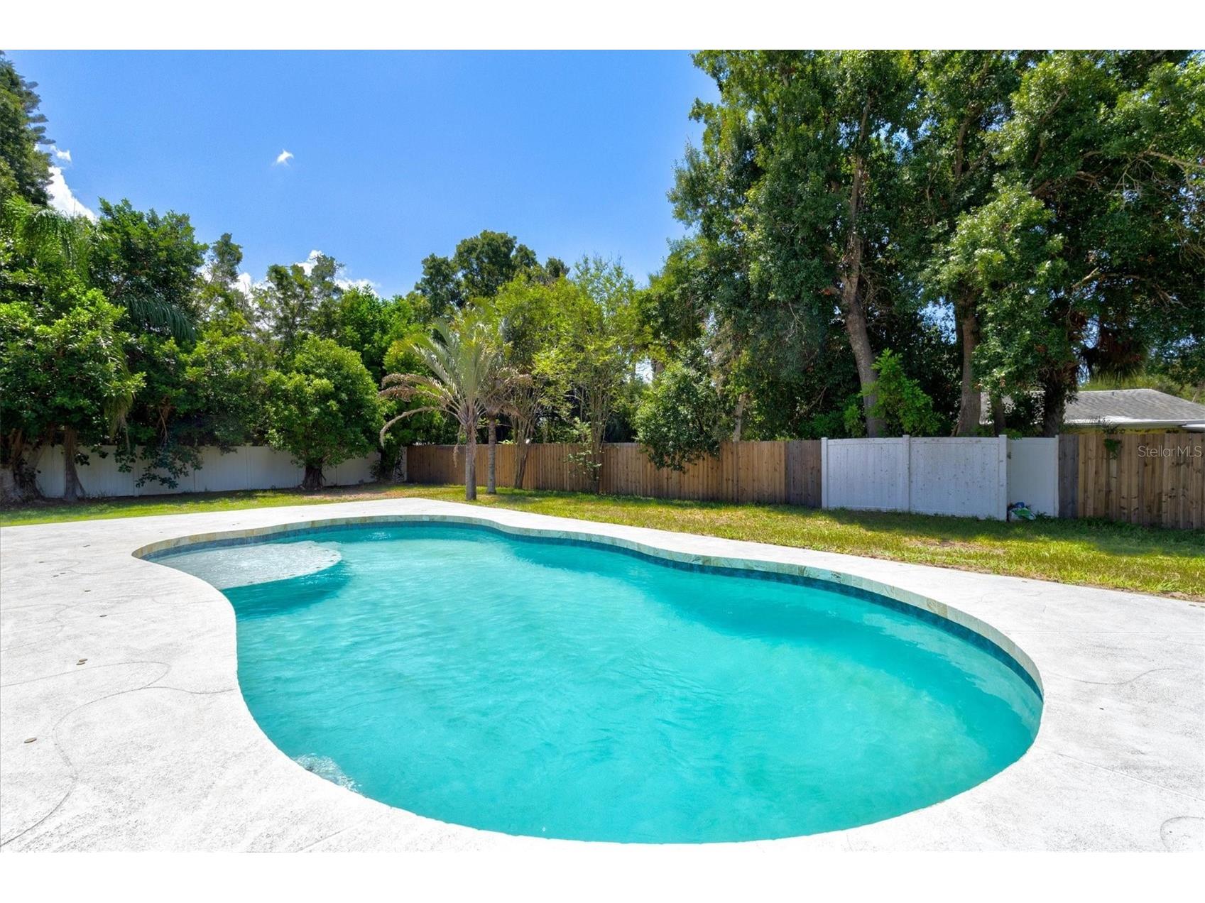 211 Avenida De Bahia Nokomis FL 34275 A4698076 image37