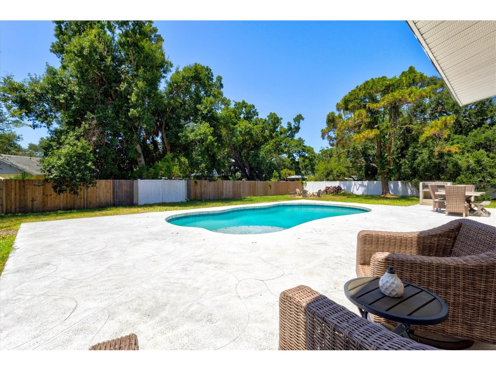 211 Avenida De Bahia Nokomis FL 34275 A4698076 image40