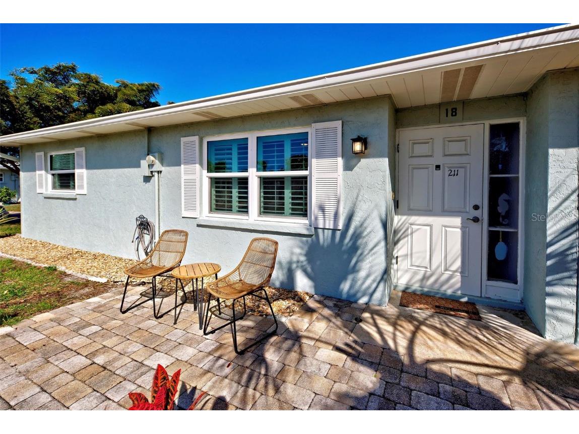 211 Beach Manor Lane #18 Venice FL 34285 N6131338 image1