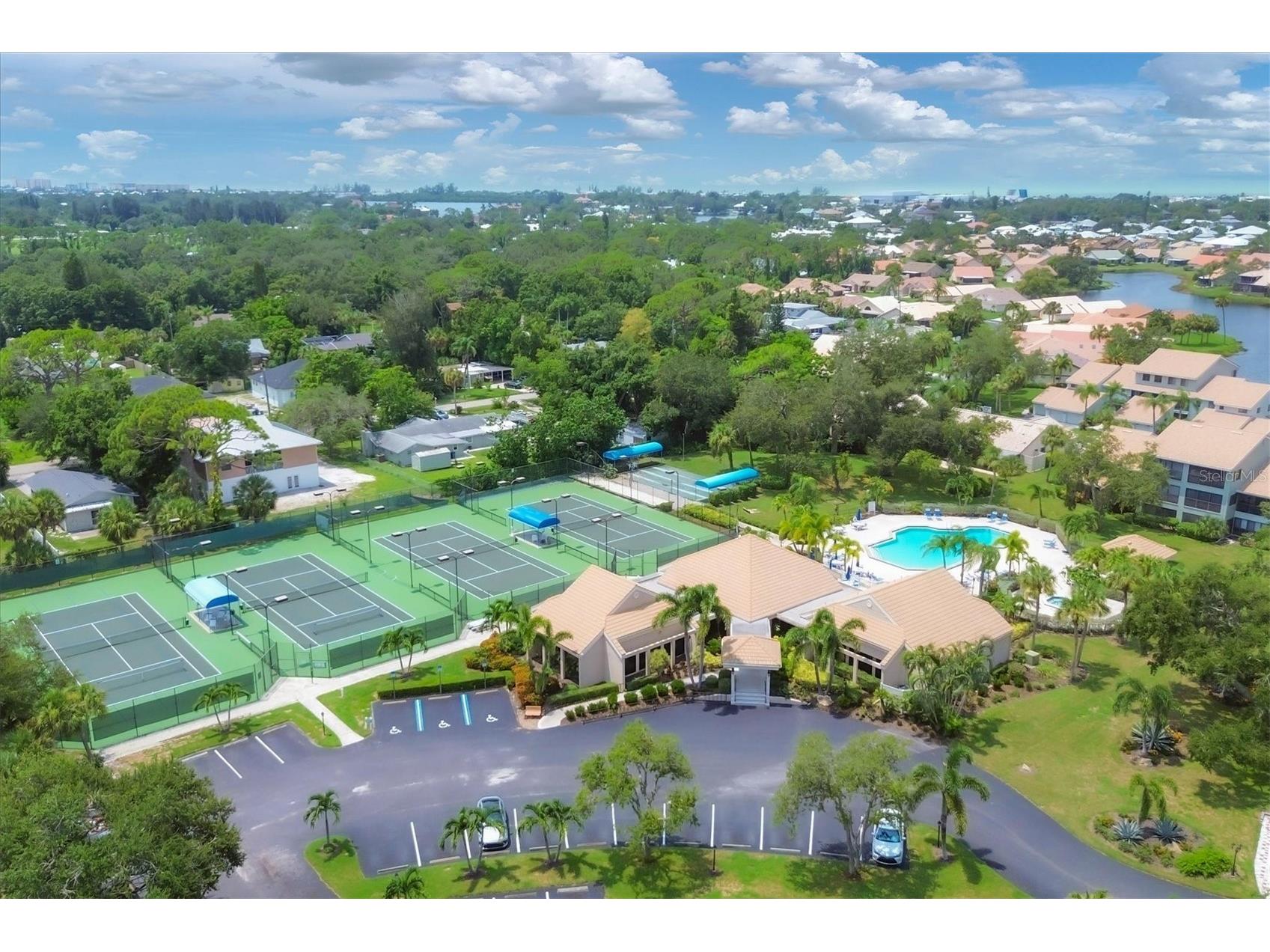211 Carriage House Lane #211 Nokomis FL 34275 A4697732 image54