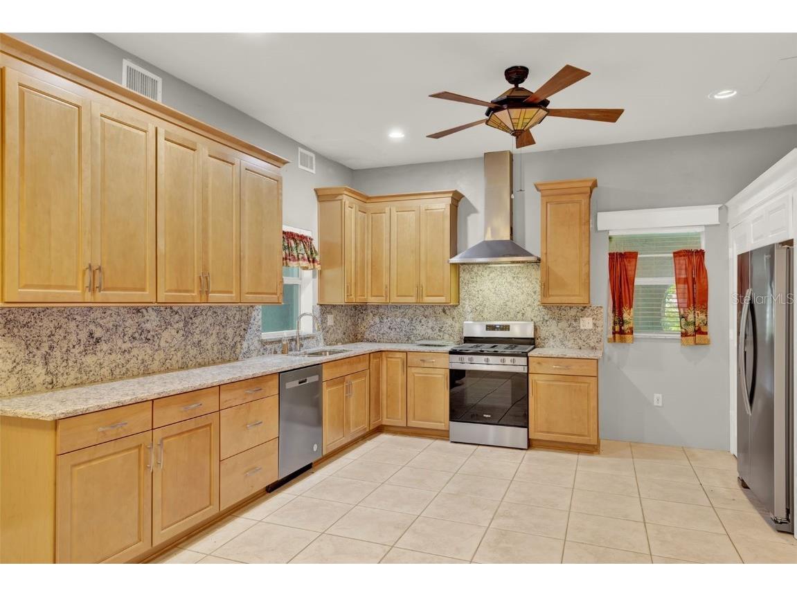 211 Cassady Street Umatilla FL 32784 O6328956 image24