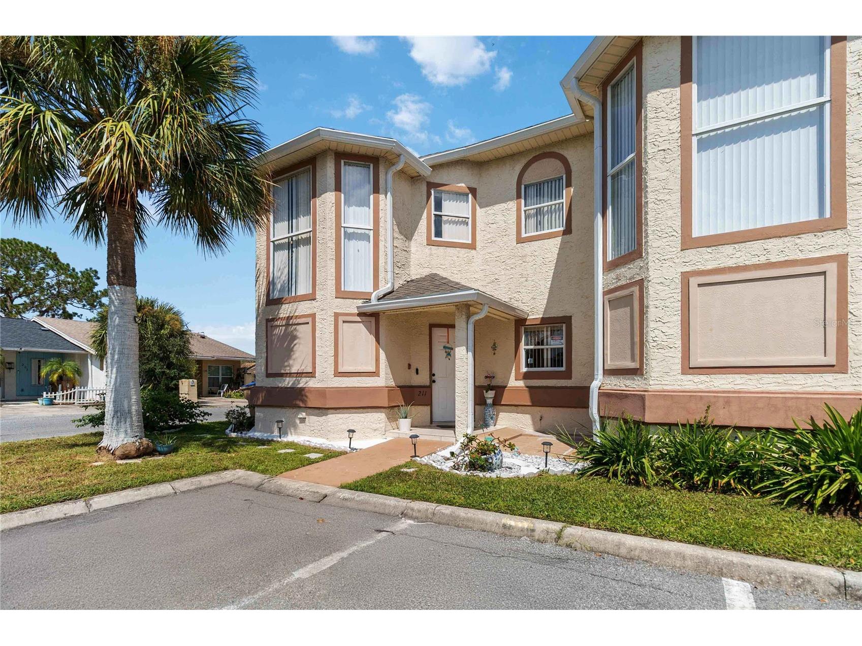 211 Dawn Court Kissimmee FL 34743 S5143257 image2