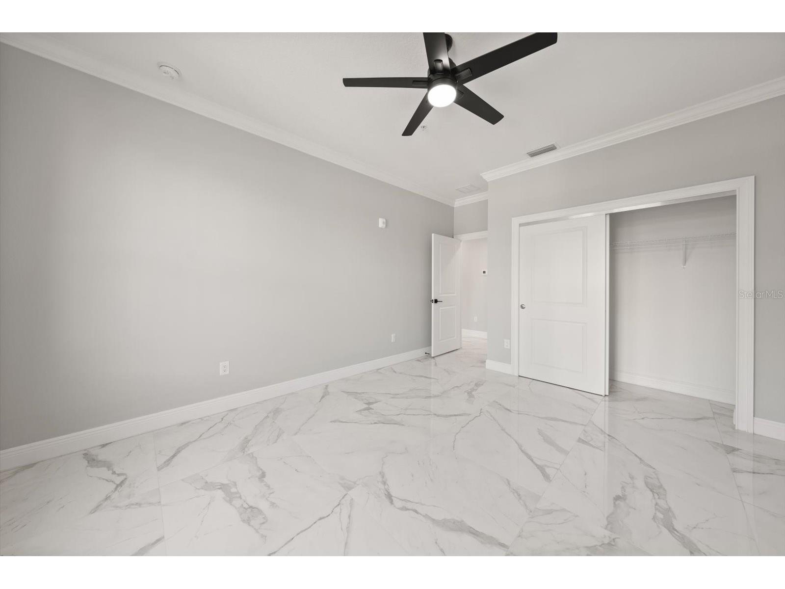 211 Dolphin Point #201 Clearwater FL 33767 TB8485670 image18