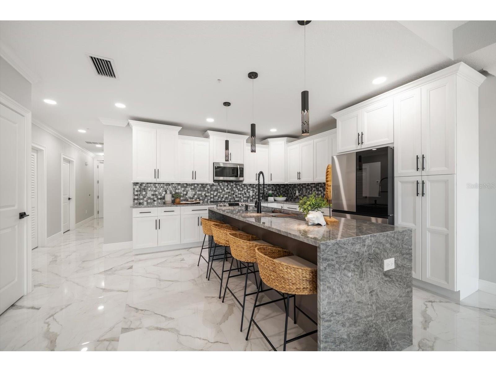 211 Dolphin Point #202 Clearwater FL 33767 TB8459306 image14