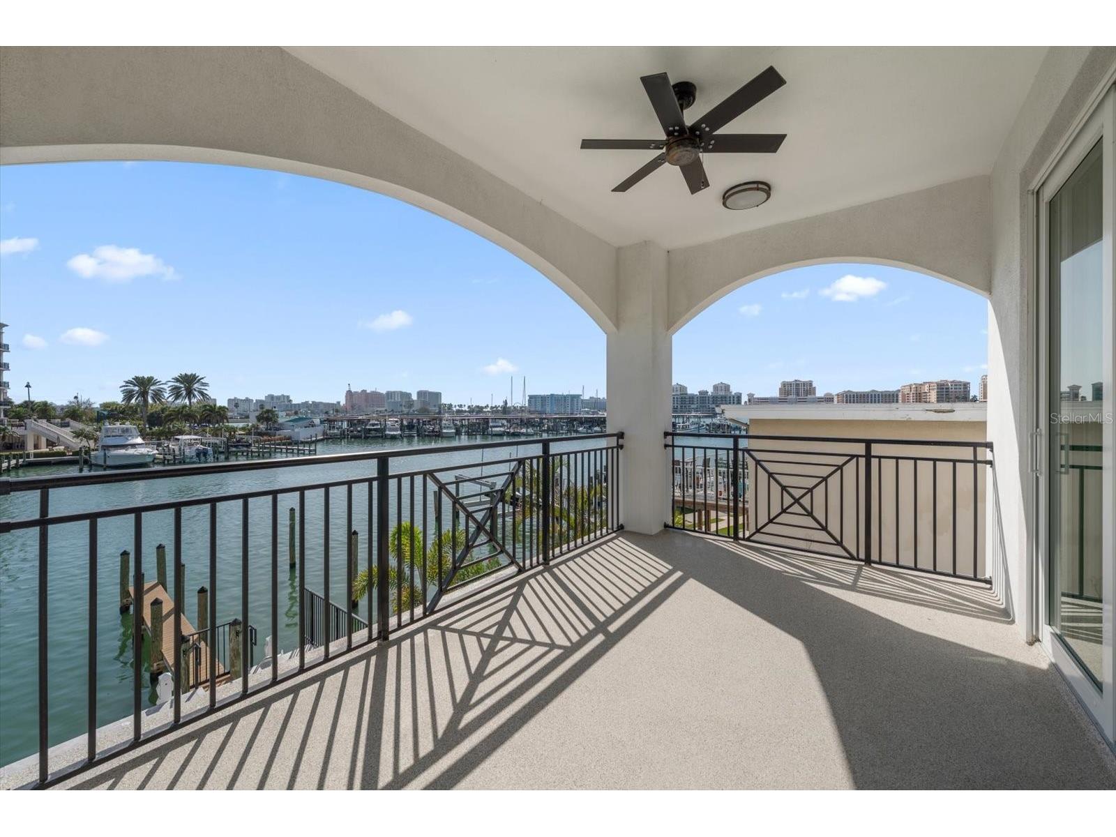 211 Dolphin Point #203 Clearwater FL 33767 TB8485699 image1