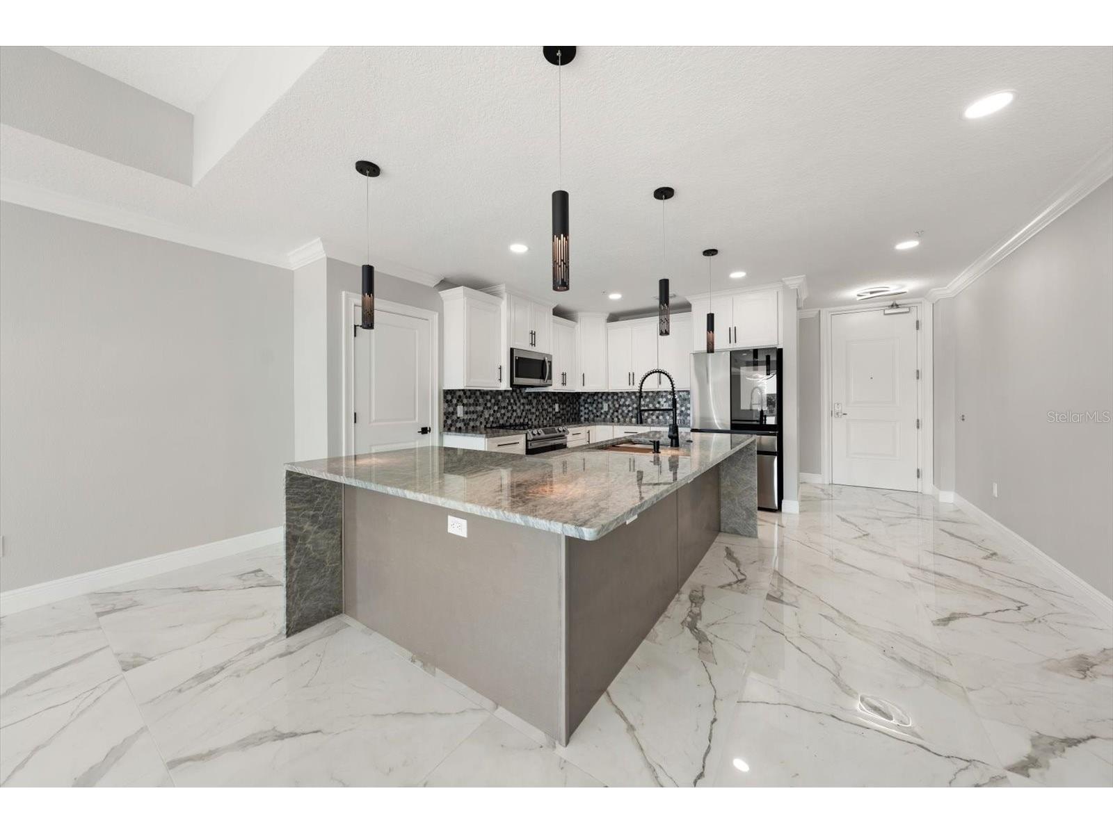 211 Dolphin Point #203 Clearwater FL 33767 TB8485699 image6