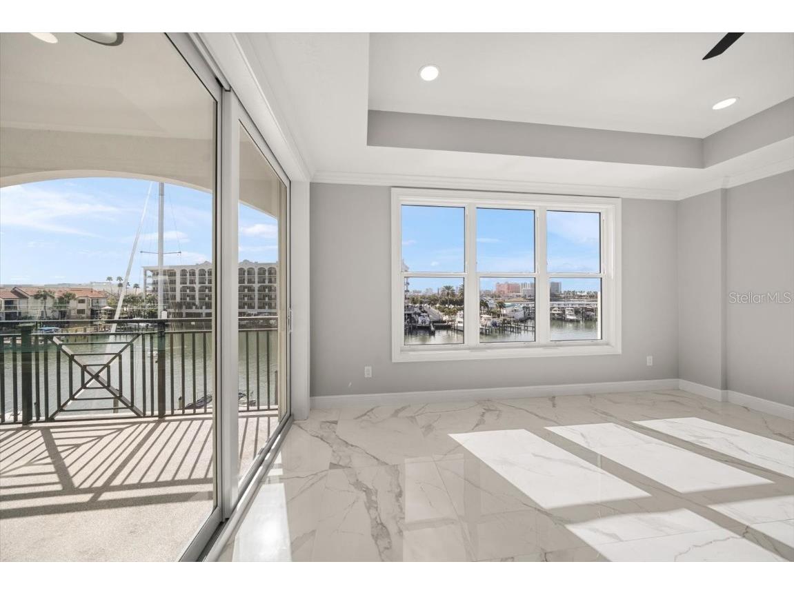 211 Dolphin Point #301 Clearwater FL 33767 TB8459343 image10