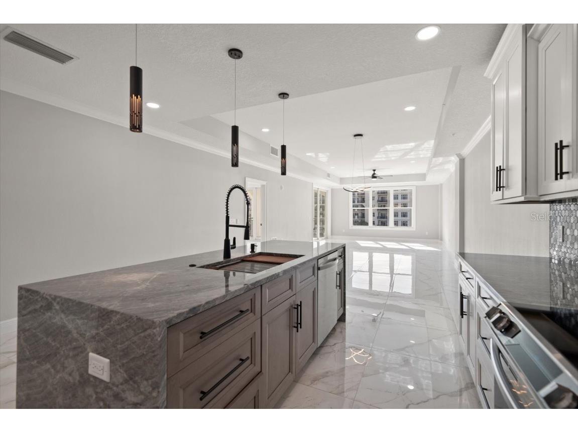 211 Dolphin Point #301 Clearwater FL 33767 TB8459343 image15