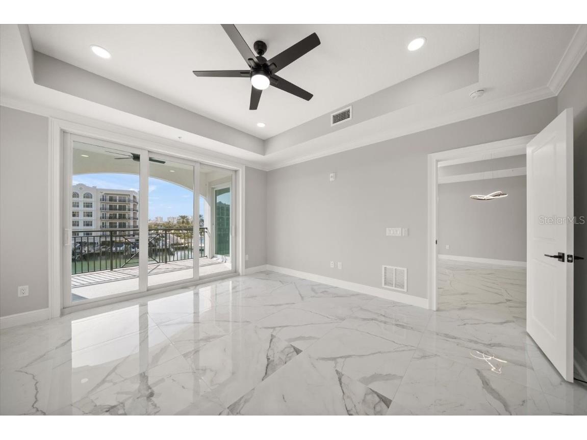 211 Dolphin Point #301 Clearwater FL 33767 TB8459343 image16