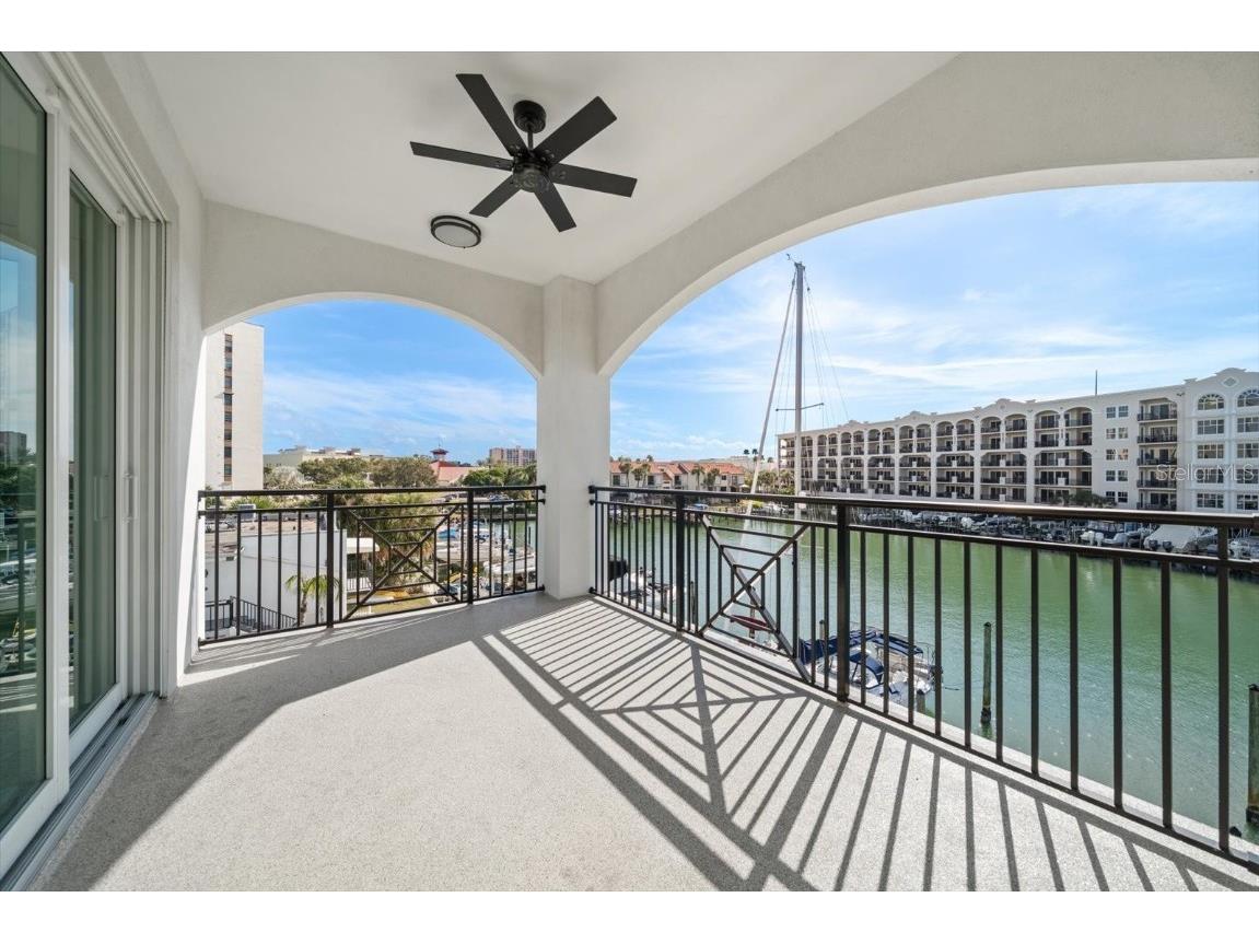 211 Dolphin Point #301 Clearwater FL 33767 TB8459343 image4