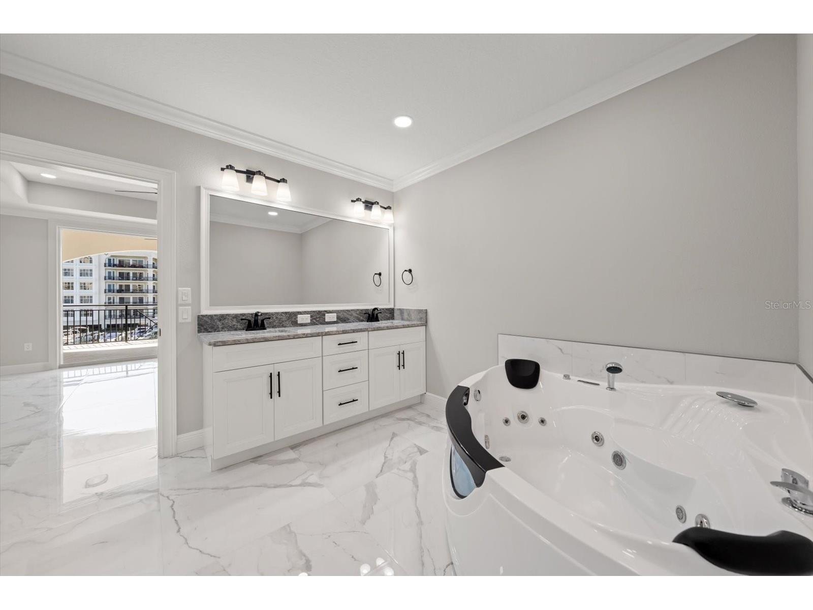 211 Dolphin Point #302 Clearwater FL 33767 TB8485704 image12