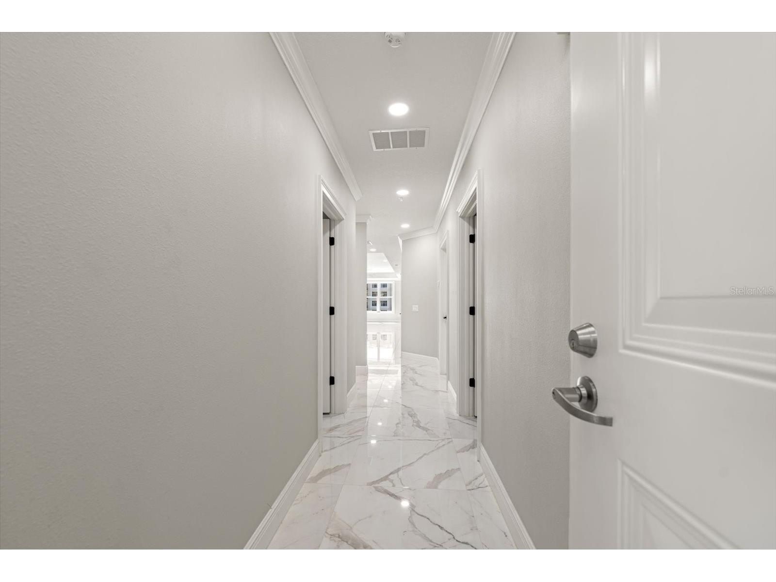 211 Dolphin Point #302 Clearwater FL 33767 TB8485704 image22