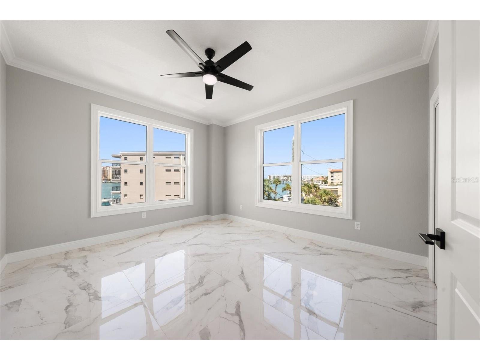 211 Dolphin Point #303 Clearwater FL 33767 TB8485711 image18