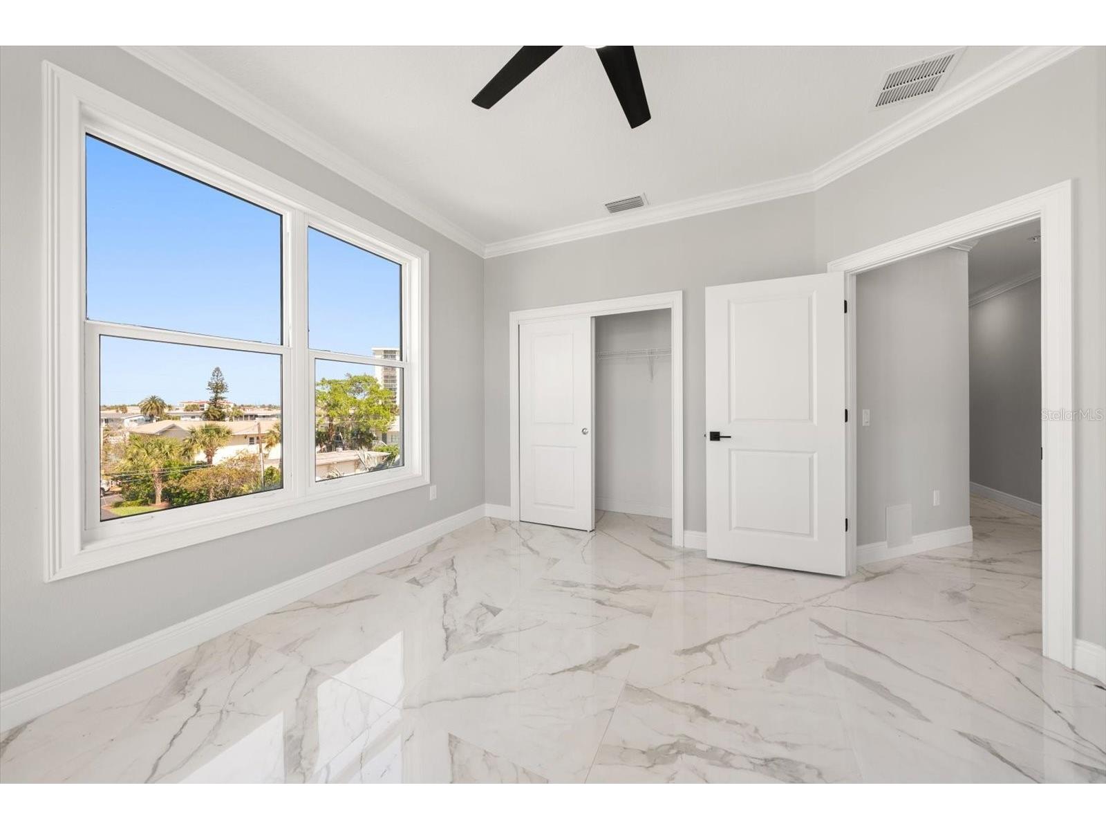 211 Dolphin Point #303 Clearwater FL 33767 TB8485711 image19