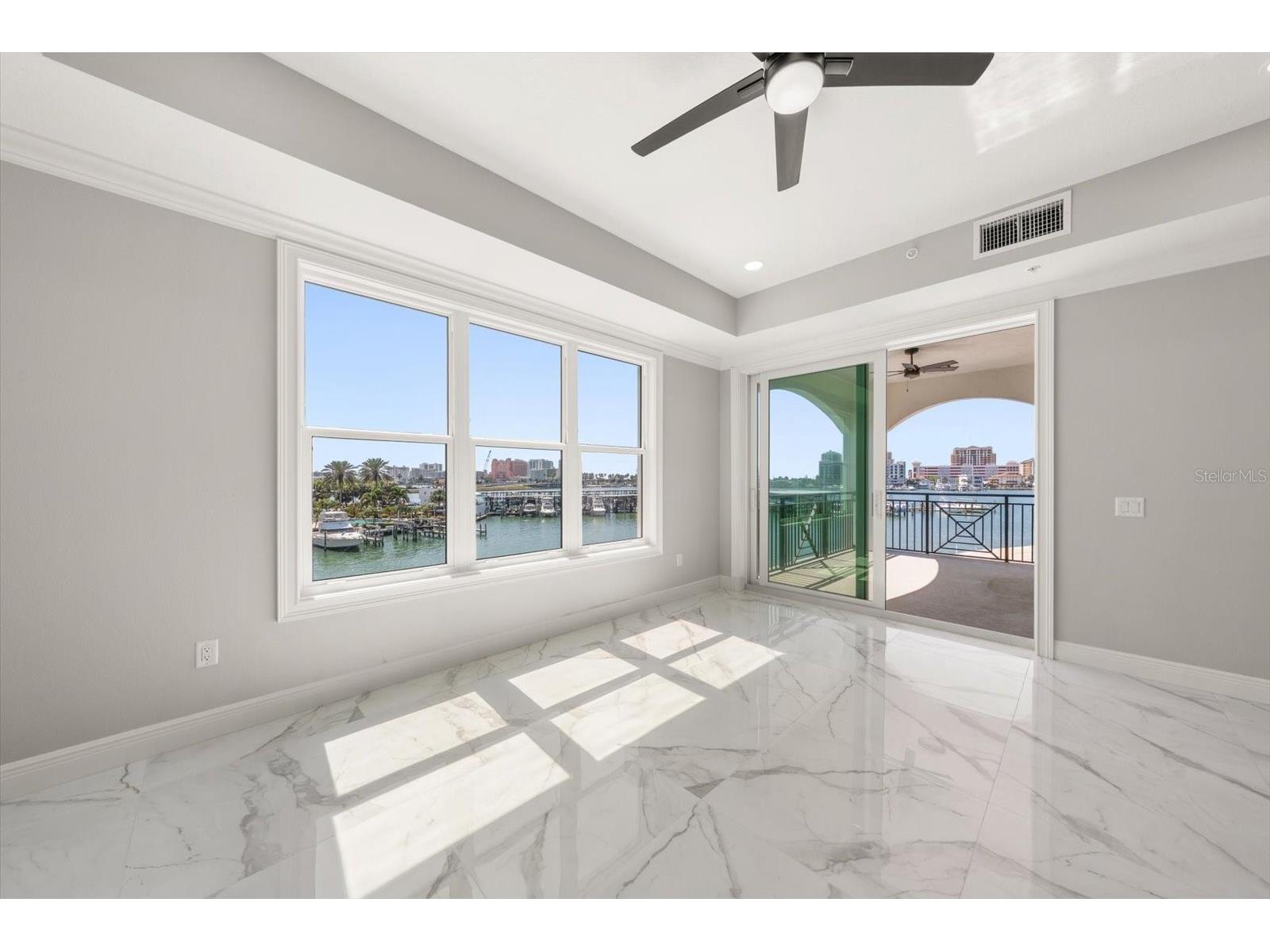 211 Dolphin Point #303 Clearwater FL 33767 TB8485711 image7