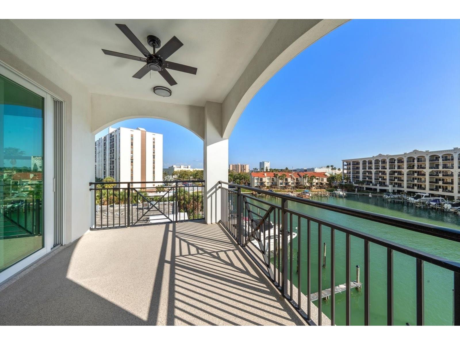 211 Dolphin Point #401 Clearwater Beach FL 33767 TB8485717 image11