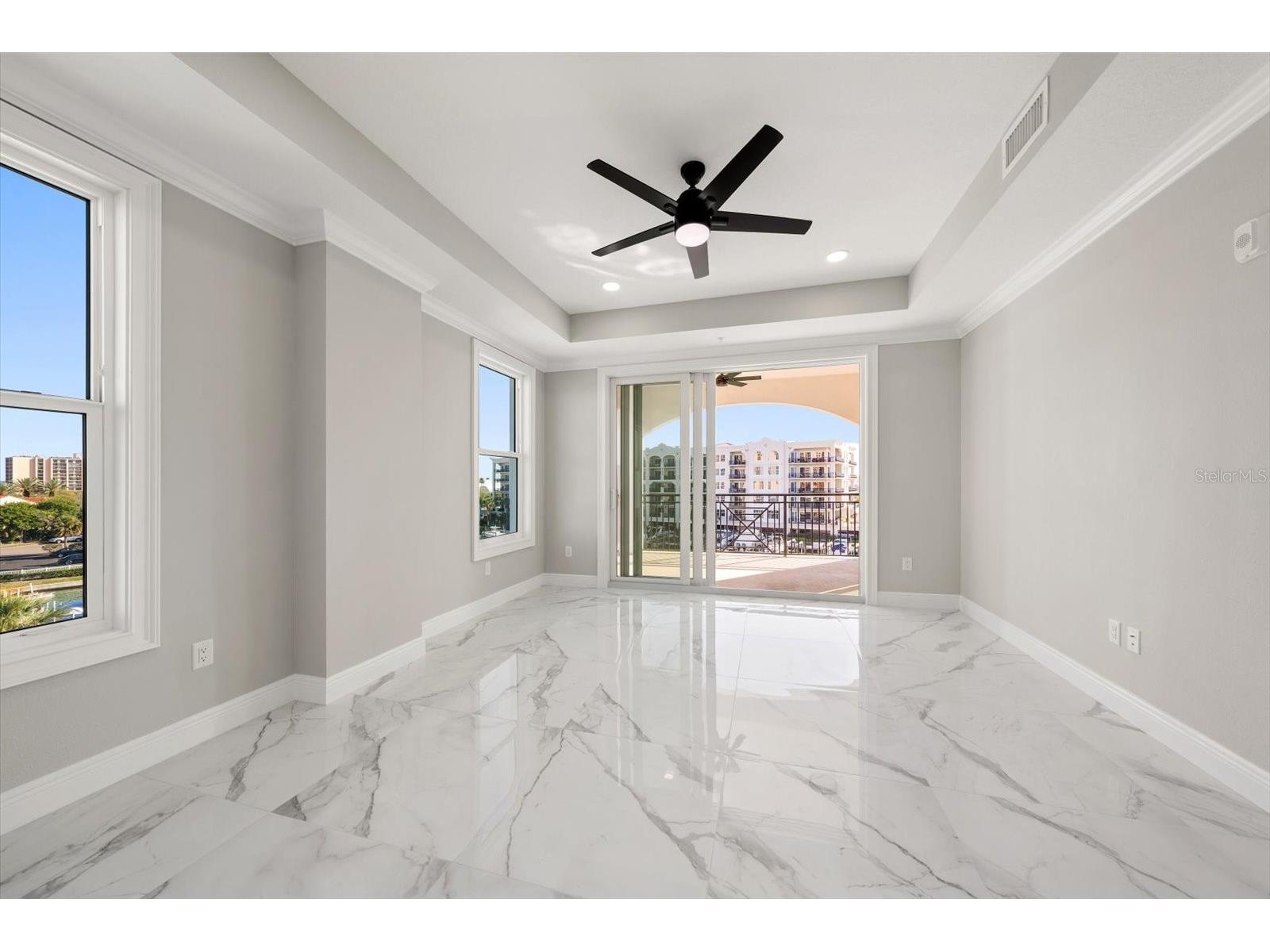 211 Dolphin Point #401 Clearwater Beach FL 33767 TB8485717 image12