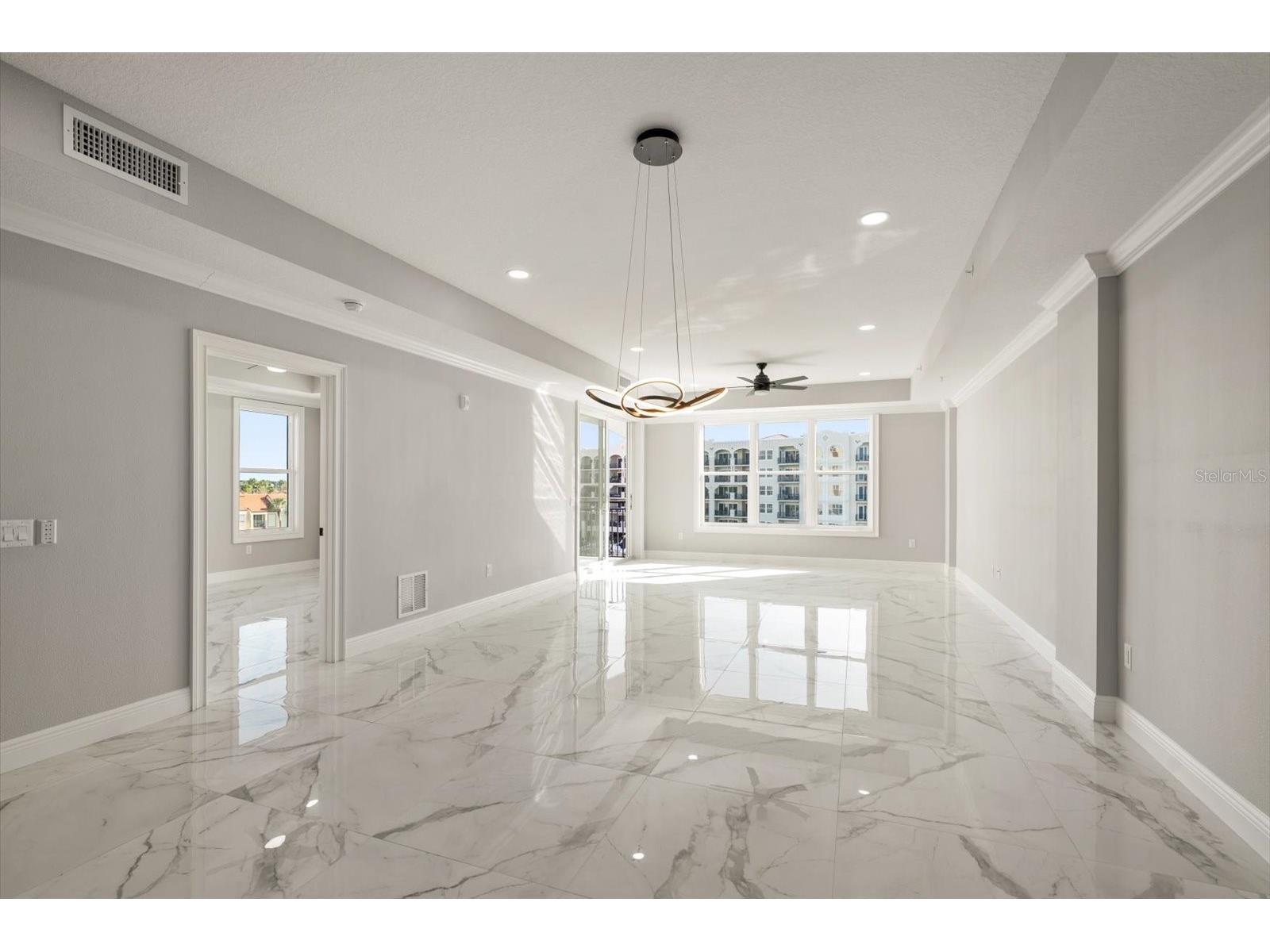 211 Dolphin Point #401 Clearwater Beach FL 33767 TB8485717 image8