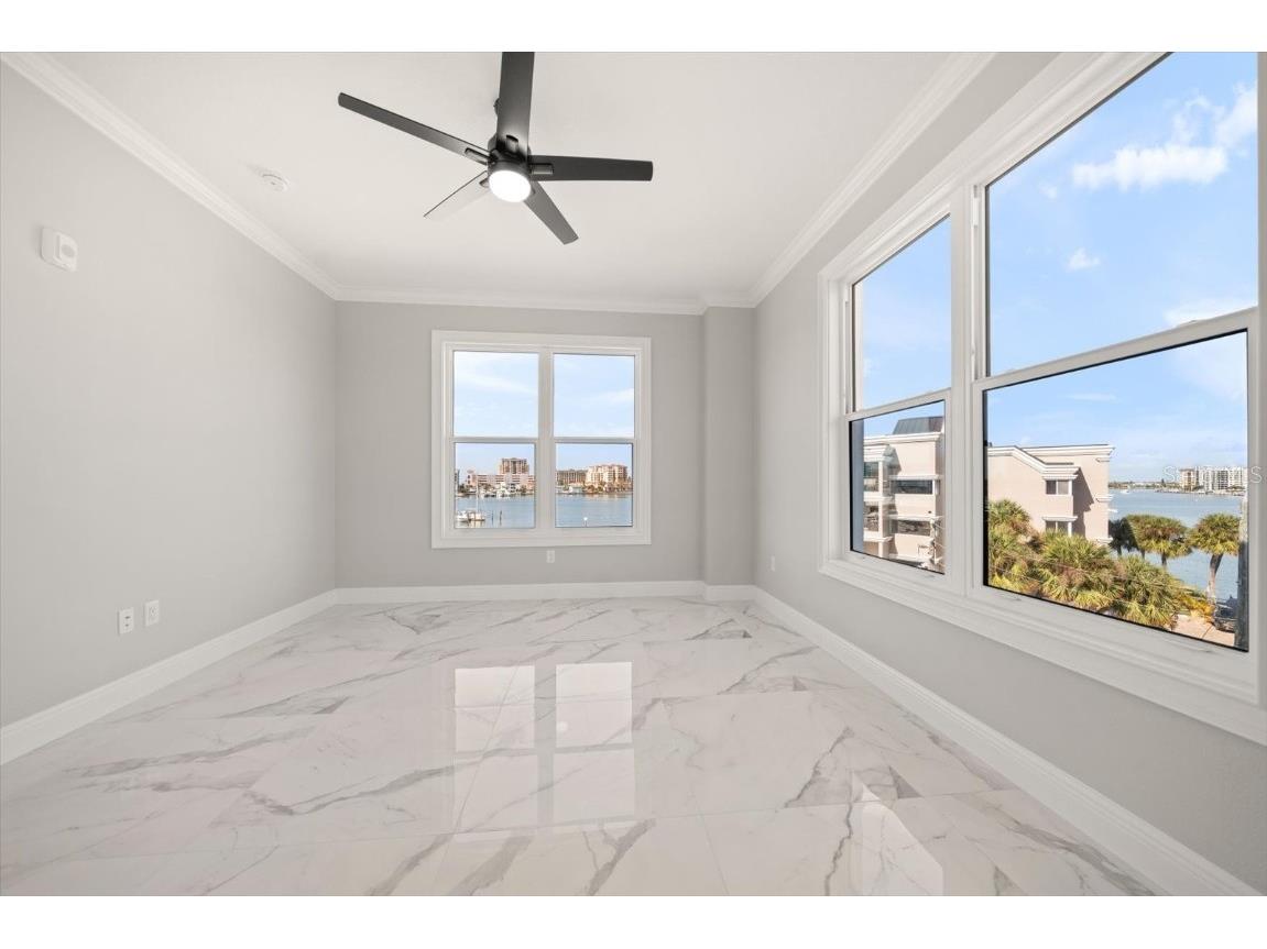 211 Dolphin Point #403 Clearwater Beach FL 33767 TB8459331 image19