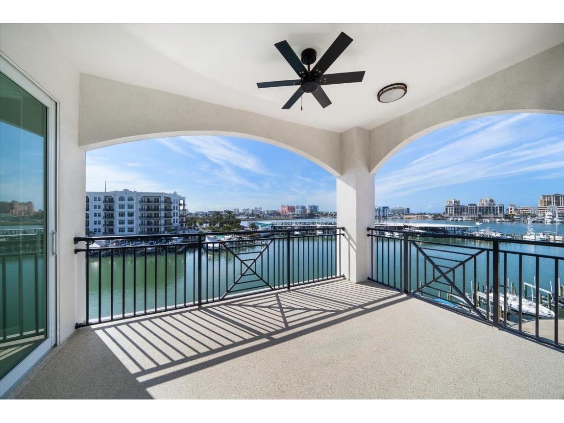 211 Dolphin Point #403 Clearwater Beach FL 33767 TB8459331 image3