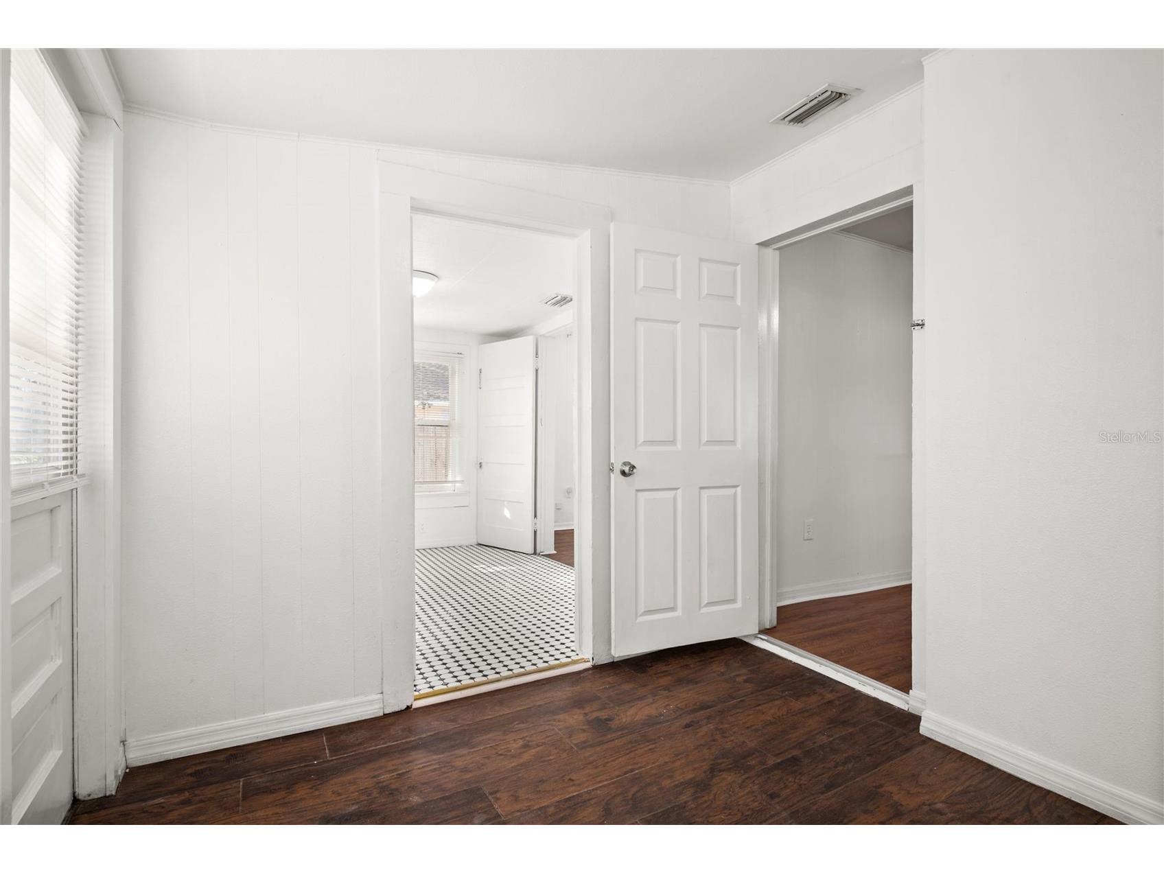 211 E Cluster Avenue Tampa FL 33604 TB8466373 image14