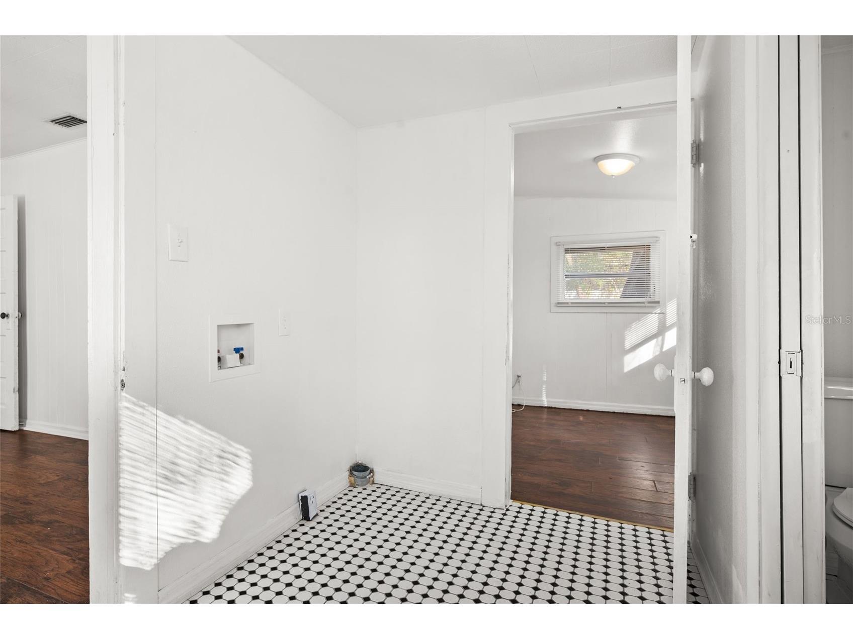 211 E Cluster Avenue Tampa FL 33604 TB8466373 image16