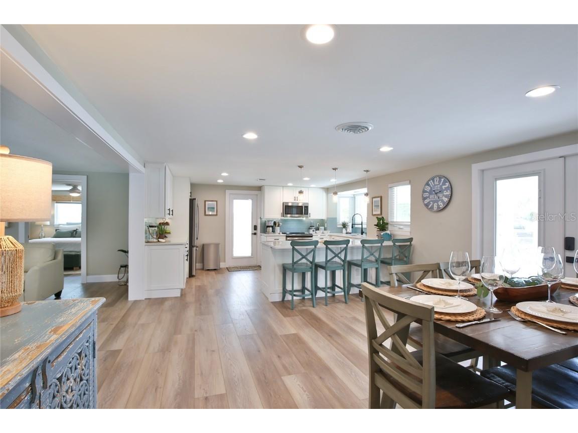 211 Island Circle Sarasota FL 34242 A4658382 image14