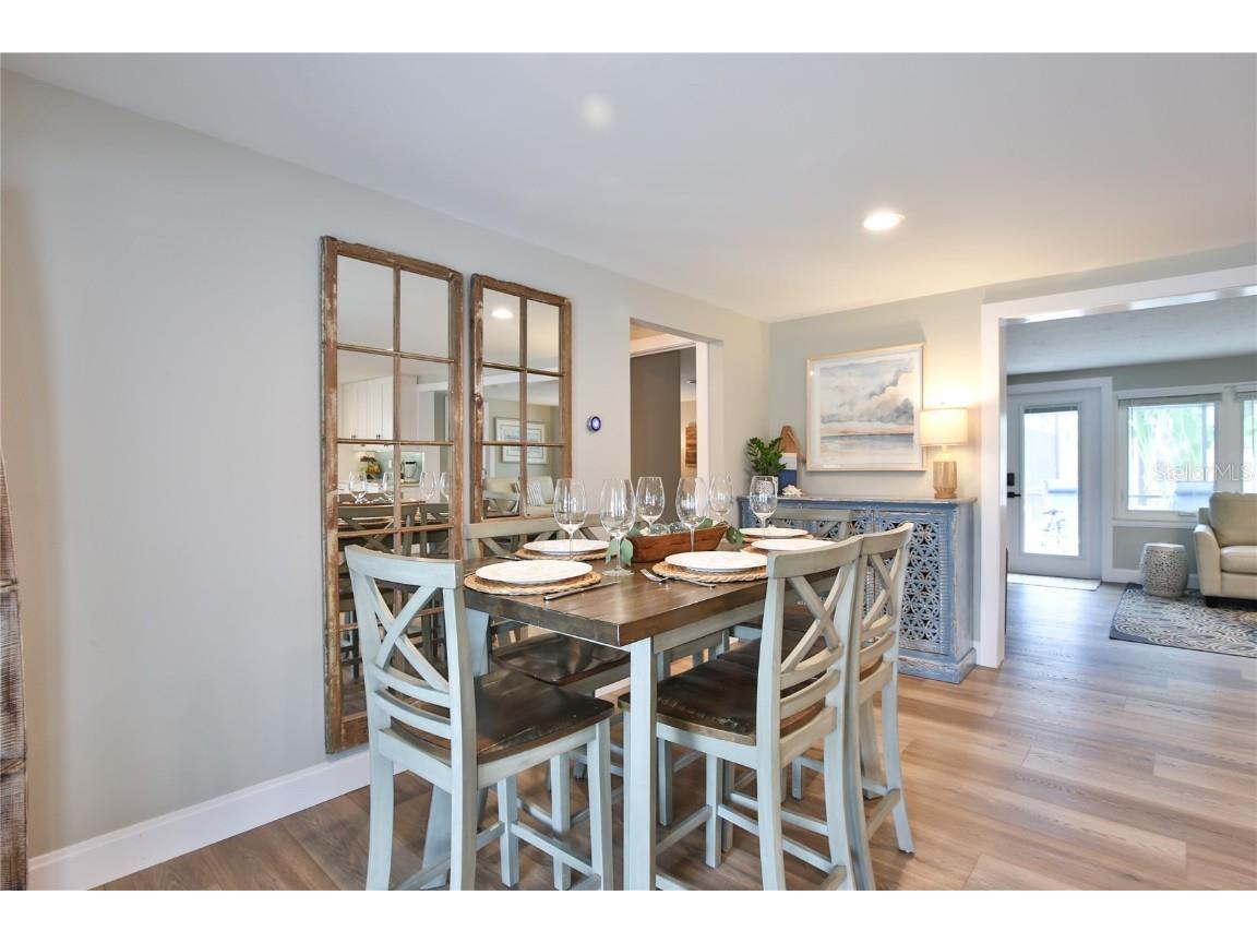 211 Island Circle Sarasota FL 34242 A4658382 image16