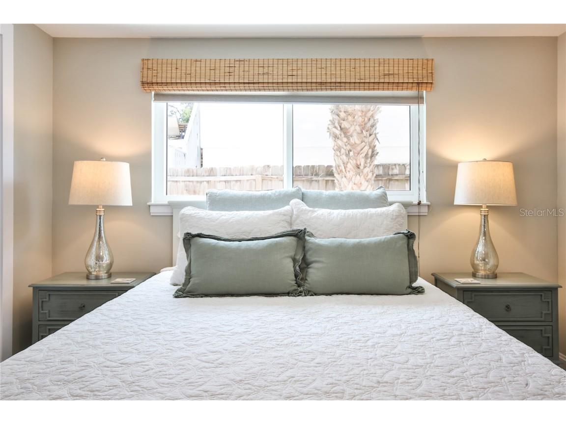 211 Island Circle Sarasota FL 34242 A4658382 image17