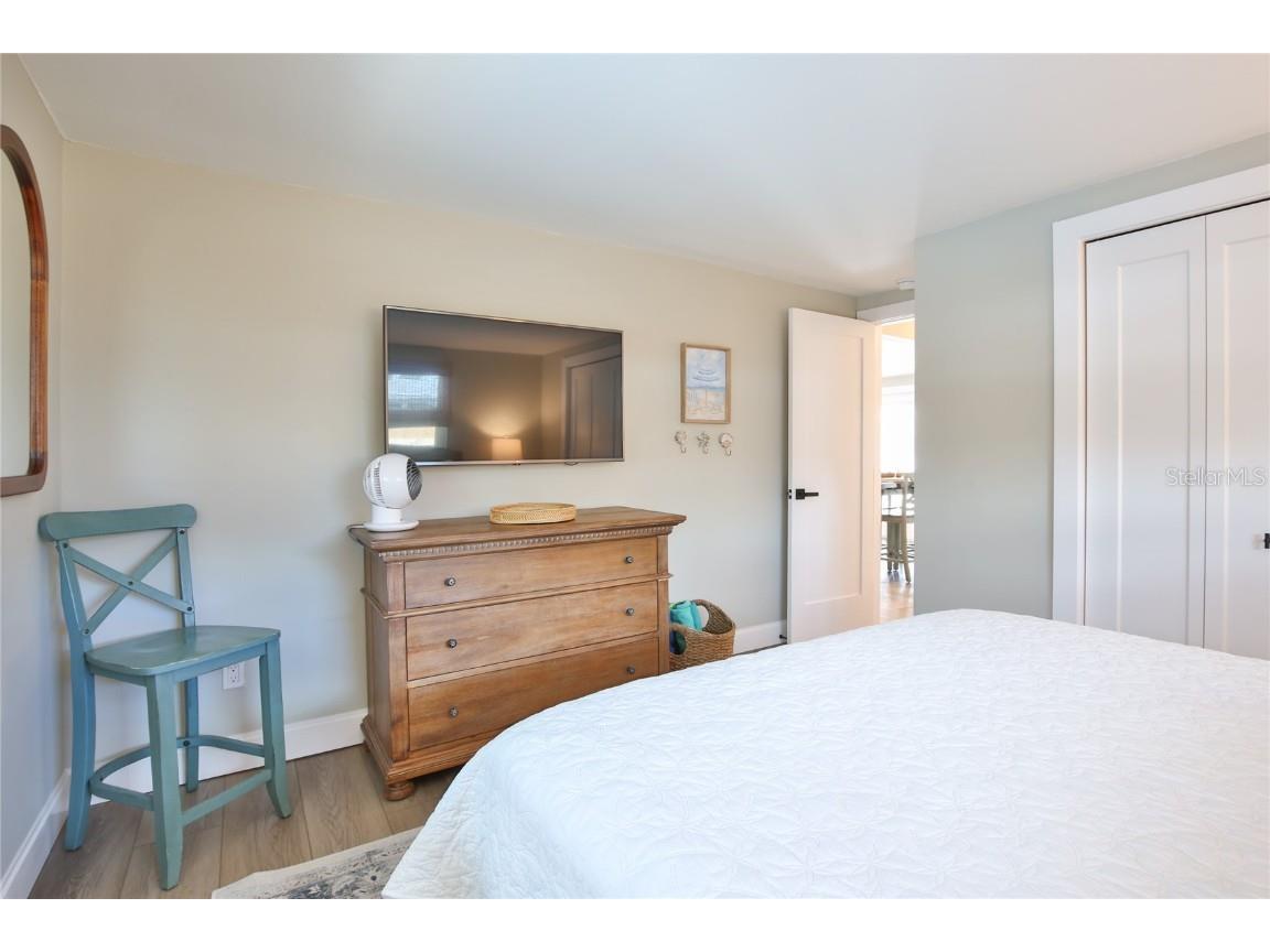 211 Island Circle Sarasota FL 34242 A4658382 image21