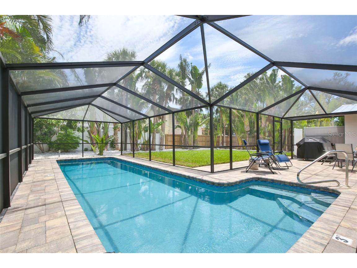 211 Island Circle Sarasota FL 34242 A4658382 image33