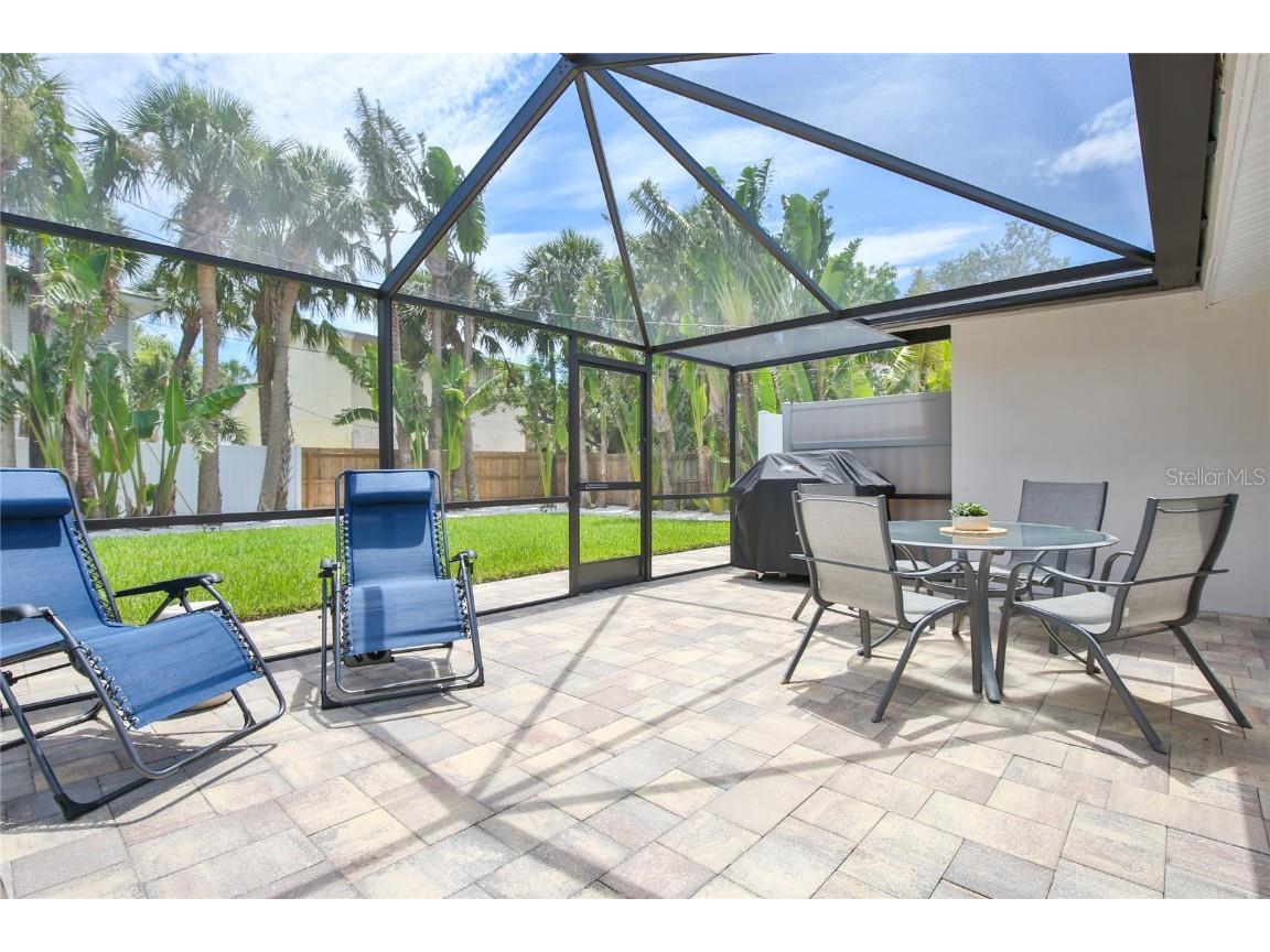 211 Island Circle Sarasota FL 34242 A4658382 image34