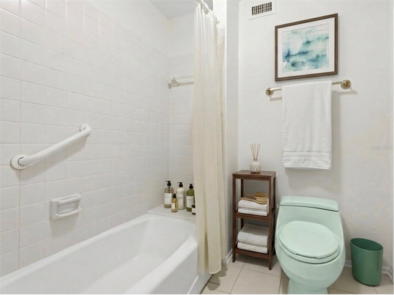 211 Lakewood Drive #211 Bradenton FL 34210 A4687200 image8