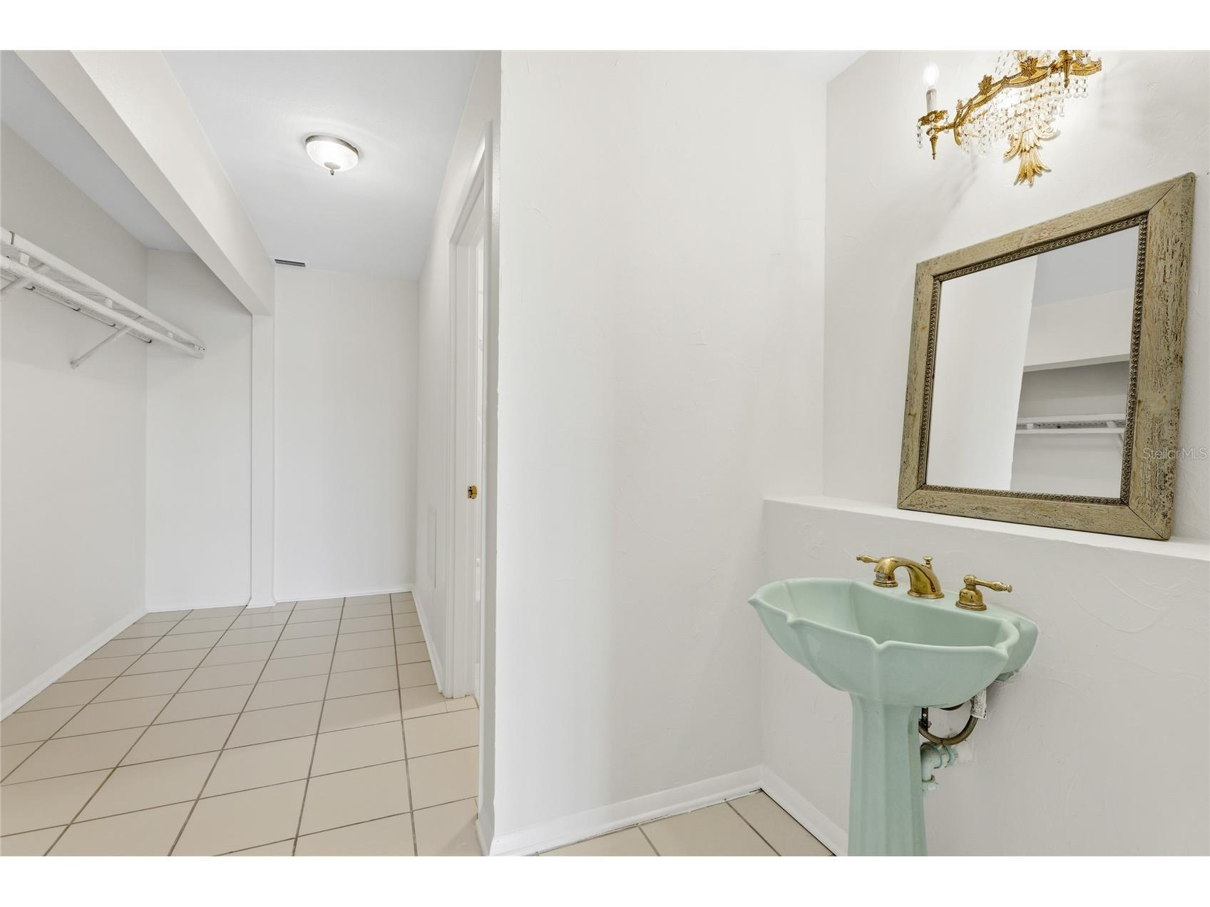 211 Lakewood Drive #211 Bradenton FL 34210 A4687200 image9