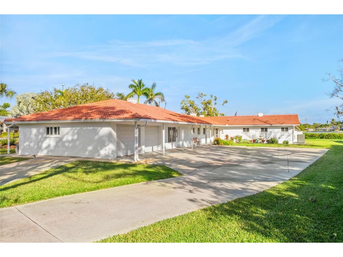 211 Louella Lane Nokomis FL 34275 - LYON'S BAY A4674540 image2