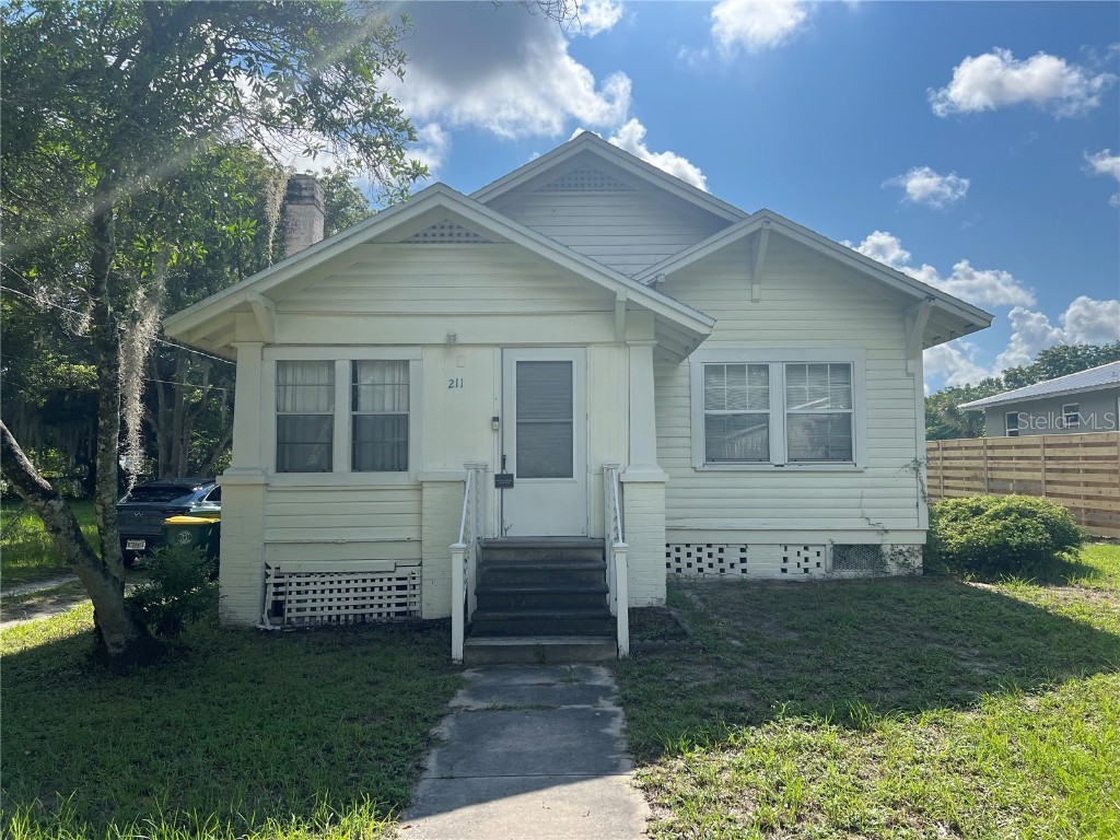211 N Garfield Avenue Deland FL 32724 V4938035 image1