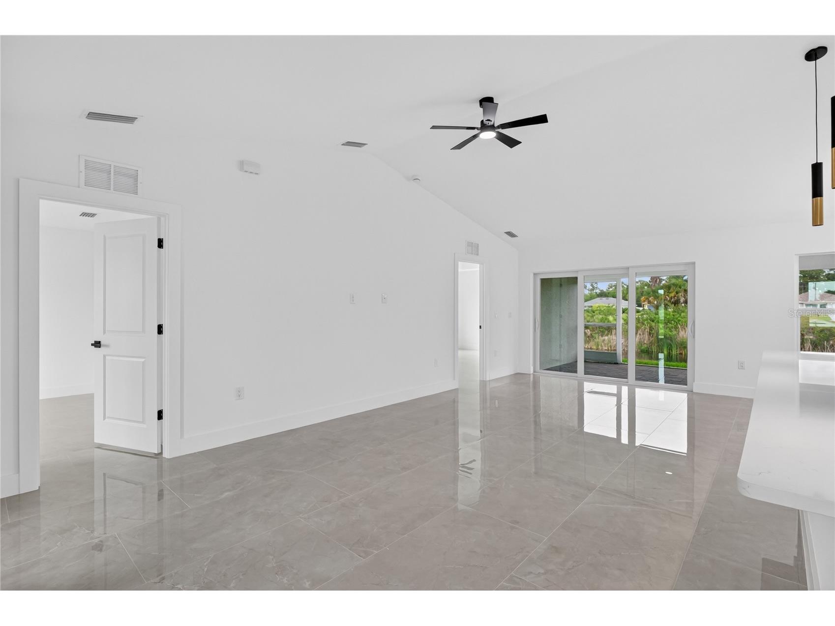 211 NE 31st Street Cape Coral FL 33909 TB8510367 image5