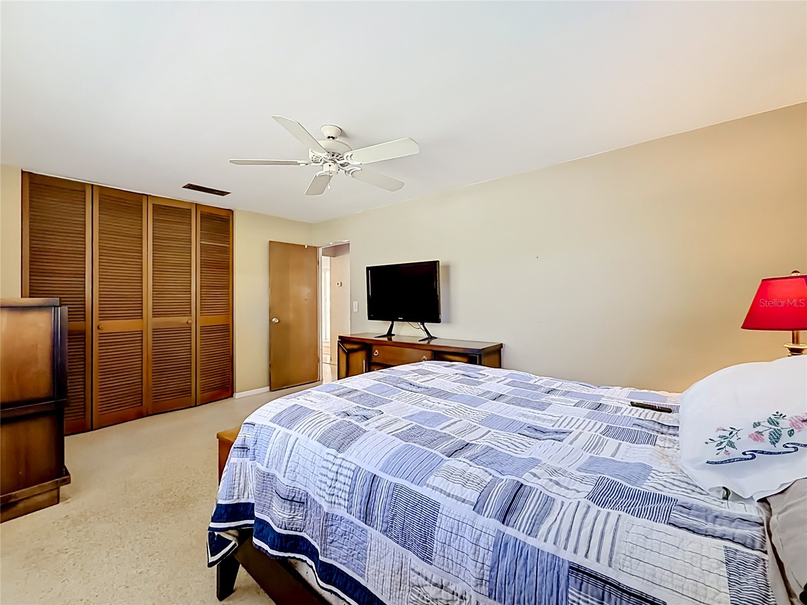211 NW Monroe Circle N Saint Petersburg FL 33702 TB8504397 image18
