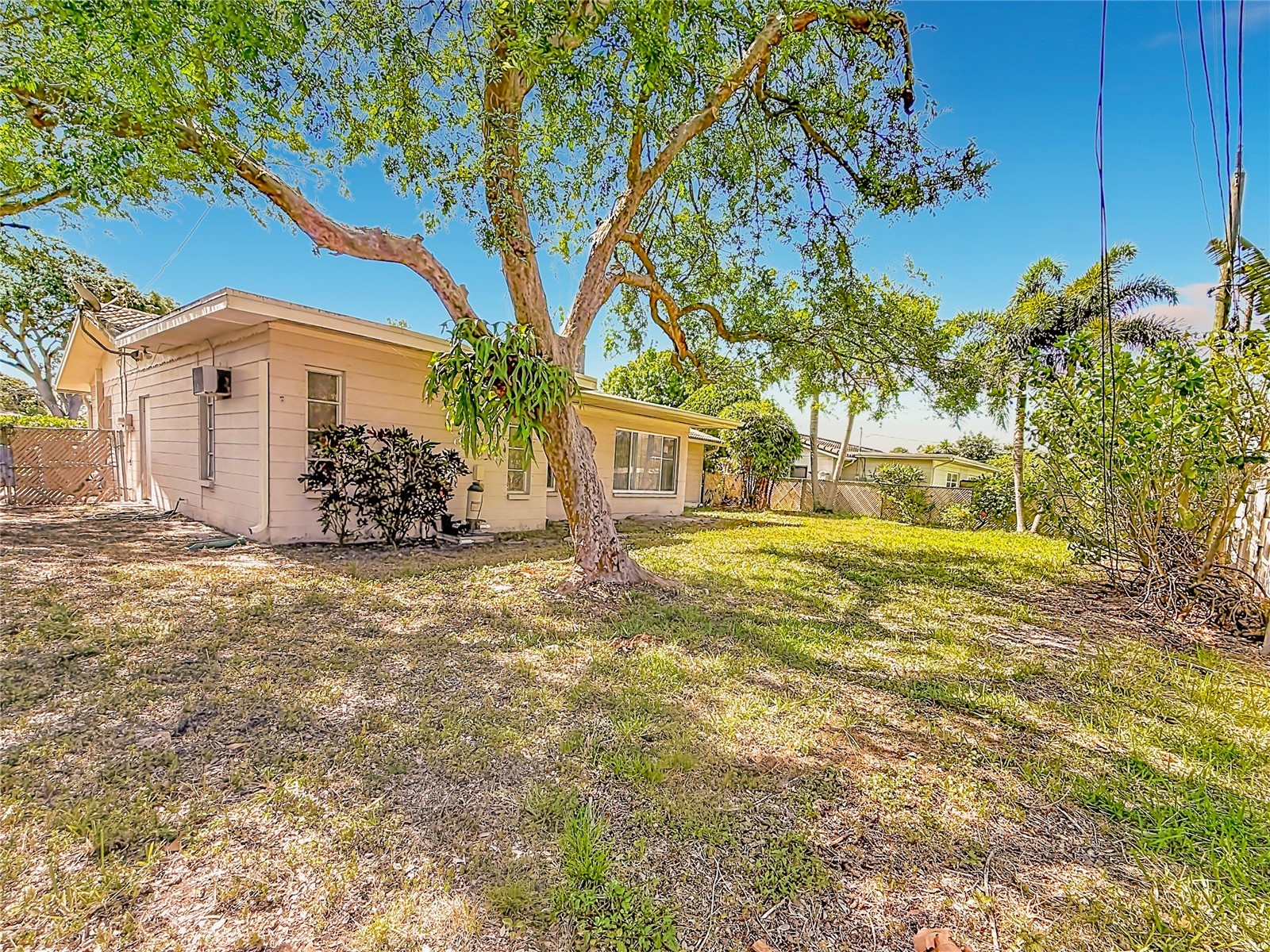 211 NW Monroe Circle N Saint Petersburg FL 33702 TB8504397 image27