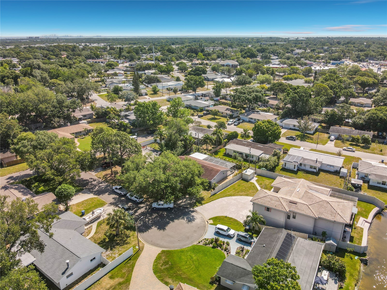 211 NW Monroe Circle N Saint Petersburg FL 33702 TB8504397 image31